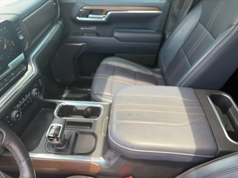 Used 2023 Chevrolet Silverado 1500 High Country w/ High Country Premium Package AWD/4WD image 29