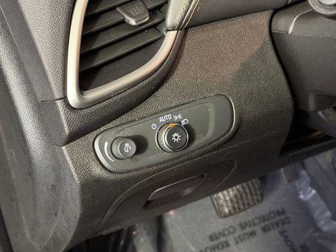 Used 2019 Chevrolet Trax LS w/ LPO, Protection Package FWD image 2