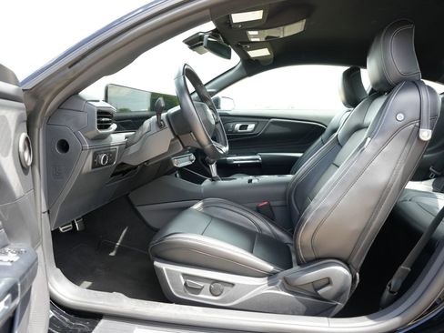 Used 2025 Ford Mustang Premium RWD image 14