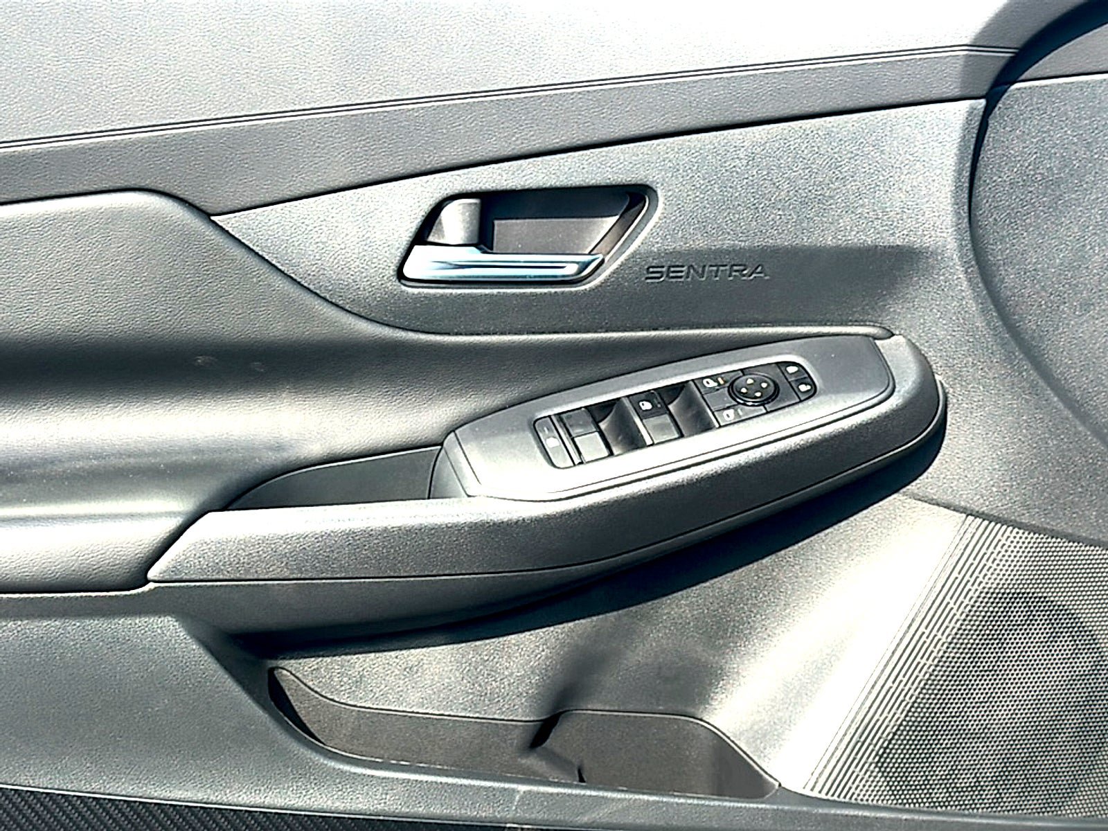 New 2027 Nissan Sentra SV w/ SV Convenience Package FWD image 13