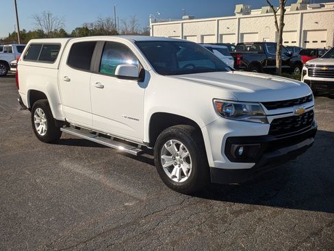 Used 2021 Chevrolet Colorado LT w/ LT Convenience Package image 2