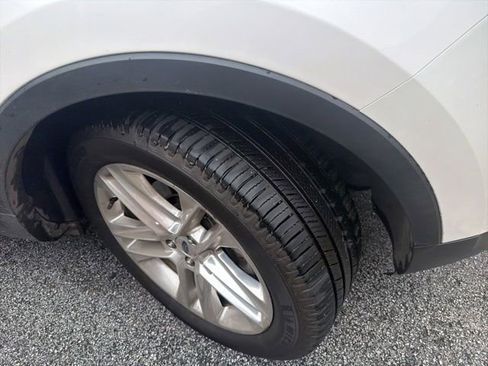 Used 2016 Ford Explorer XLT w/ Equipment Group 202A FWD image 7