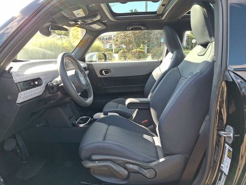 Used 2025 MINI Cooper 2-Door Hardtop image 14