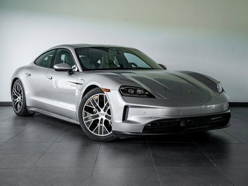 Certified 2025 Porsche Taycan image 9