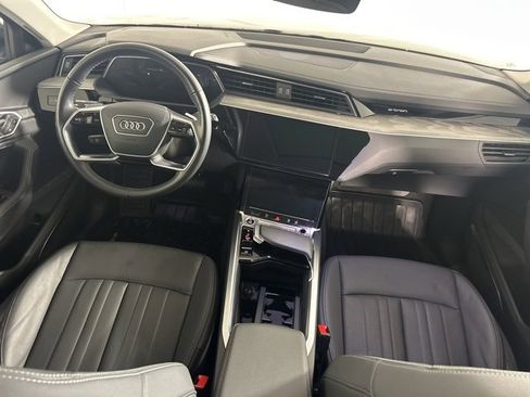 Used 2024 Audi Q8 e-tron Premium Plus w/ Premium Plus Package image 15