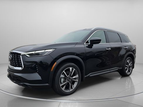 Used 2025 INFINITI QX60 Luxe image 2