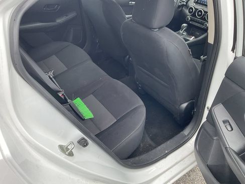 Used 2024 Nissan Sentra SV FWD image 13