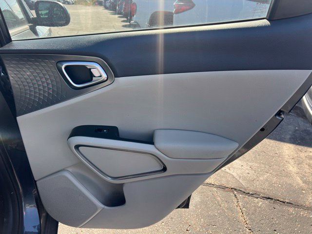 Used 2022 Kia Soul EX FWD image 12