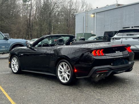 Used 2024 Ford Mustang GT Premium image 4