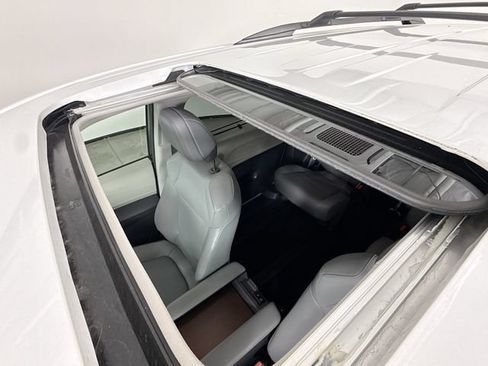 Certified 2022 Toyota Sienna XLE w/ XLE Plus Package FWD image 24