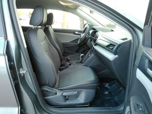 Used 2022 Volkswagen Taos SE image 21