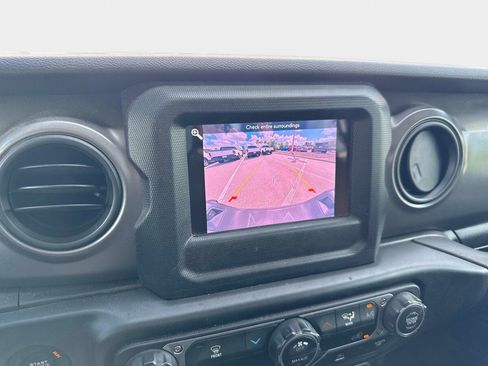 Used 2022 Jeep Gladiator Sport AWD/4WD image 20