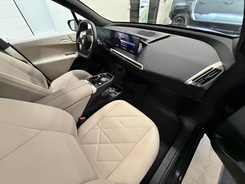 Used 2024 BMW iX xDrive50 w/ Premium Package AWD/4WD image 19