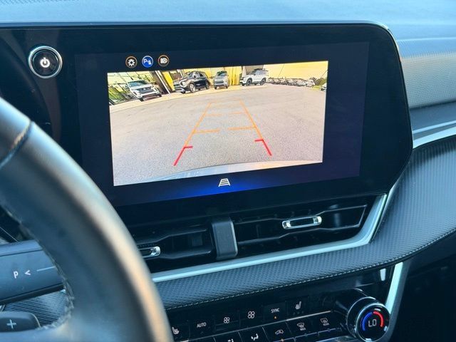 Used 2026 Chevrolet Equinox LT w/ Convenience Package II FWD image 29