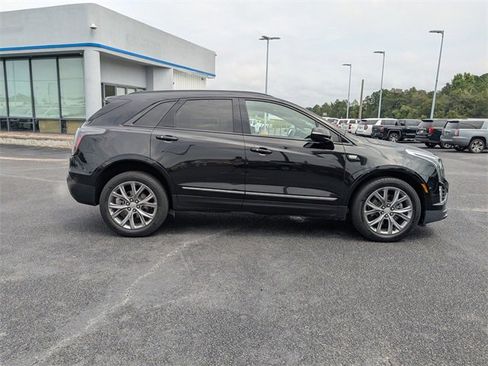 Used 2021 Cadillac XT5 Sportv image 3