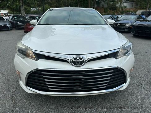 Used 2016 Toyota Avalon XLE image 3