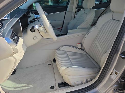 New 2026 Genesis G70 2.5T Prestige image 11