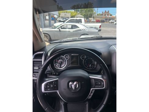 Used 2019 RAM 1500 Big Horn RWD image 11