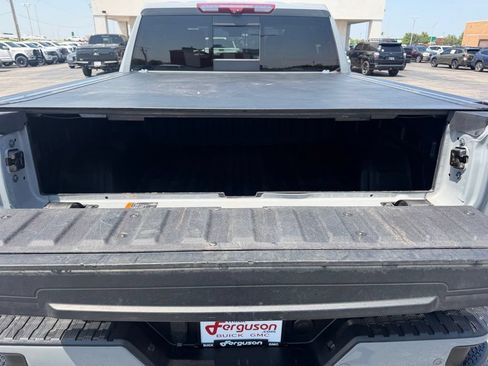 Used 2024 GMC Sierra 1500 AT4 w/ Technology Package AWD/4WD image 12