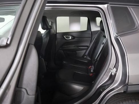 Used 2022 Jeep Compass Trailhawk AWD/4WD image 28