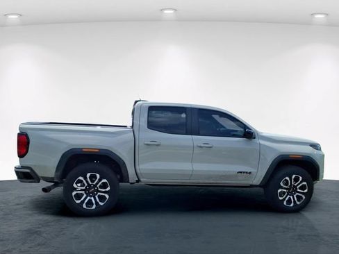 Used 2026 GMC Canyon AT4 w/ Nightfall Essentials Package AWD/4WD image 9