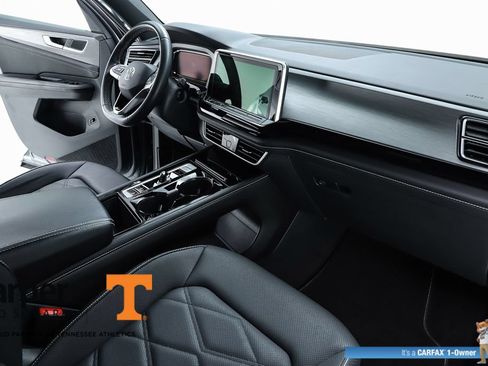 Used 2024 Volkswagen Atlas Cross Sport SE w/ Panoramic Sunroof Package FWD image 72