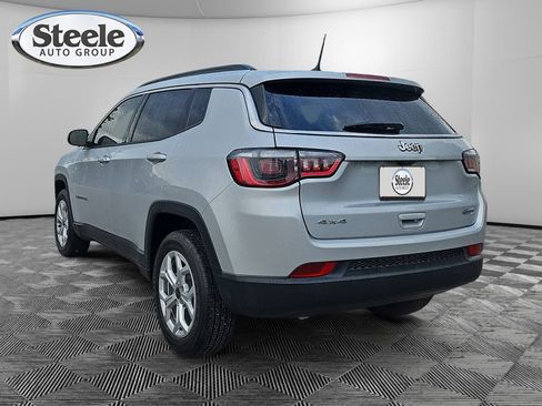 Certified 2025 Jeep Compass Latitude image 3
