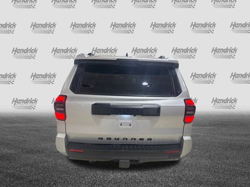 Used 2025 Toyota 4Runner TRD Off-Road Premium AWD/4WD image 7