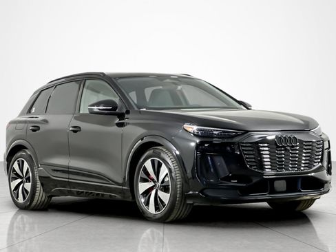 Used 2025 Audi SQ6 e-tron Premium w/ Convenience Package AWD/4WD image 7