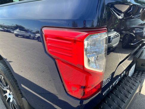 Used 2024 Nissan Titan SV w/ SV Convenience Package AWD/4WD image 41