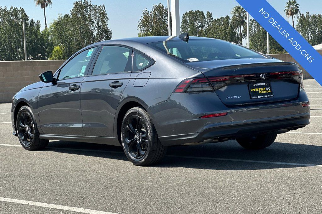Certified 2025 Honda Accord SE image 6