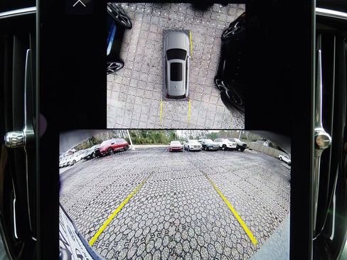 Certified 2025 Volvo XC90 B6 Plus image 22