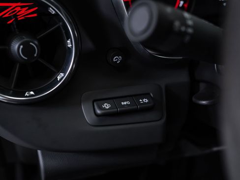 Used 2018 Chevrolet Camaro ZL1 RWD image 34