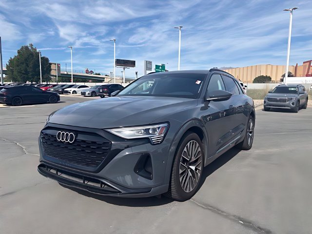 Used 2024 Audi Q8 e-tron Premium Plus AWD/4WD image 7