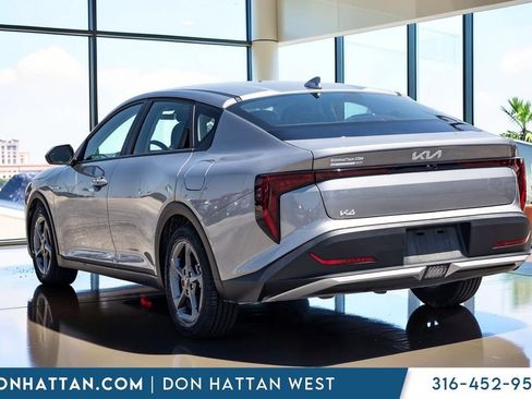 Used 2025 Kia K4 FWD image 19