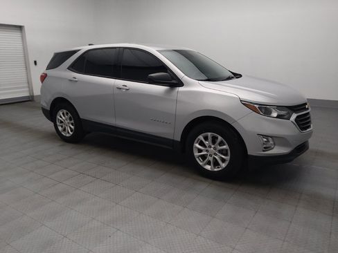 Used 2018 Chevrolet Equinox LS FWD image 11