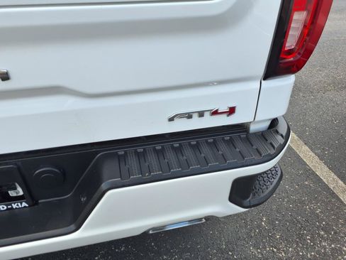 Used 2021 GMC Sierra 1500 AT4 image 6