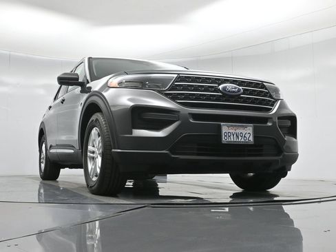 Used 2020 Ford Explorer XLT image 47