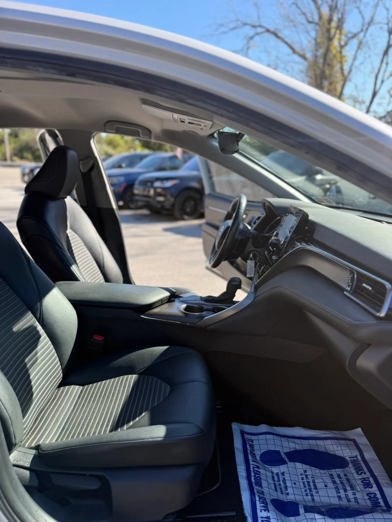Used 2022 Toyota Camry SE FWD image 26