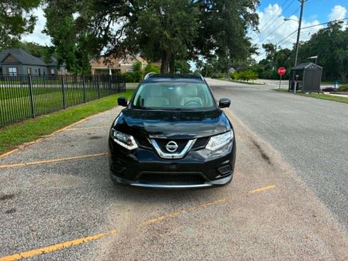 Used 2016 Nissan Rogue SV w/ SV Premium Package AWD/4WD image 2