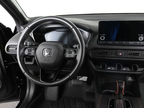 Used 2023 Honda HR-V Sport image 3