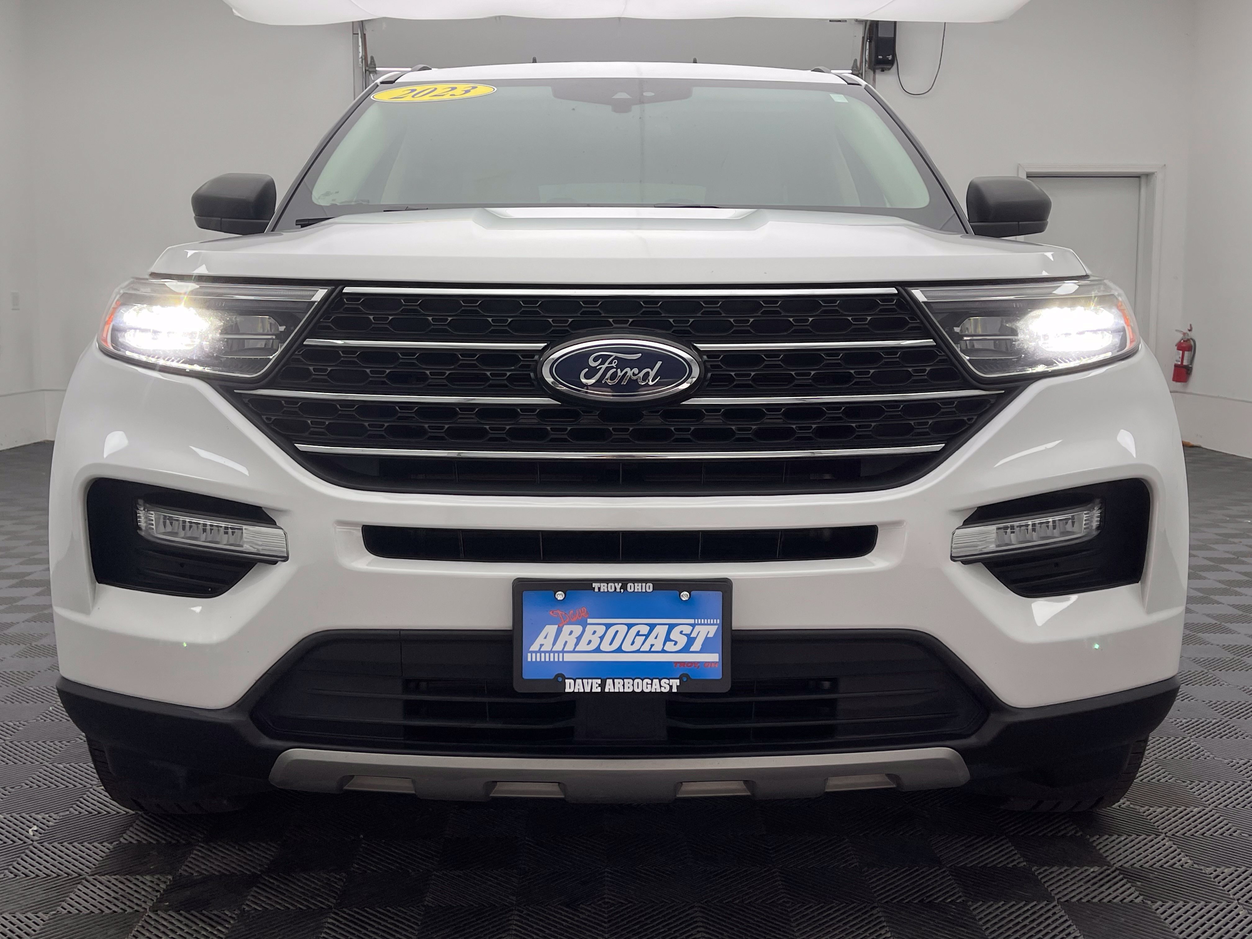 Used 2023 Ford Explorer XLT w/ Equipment Group 202A AWD/4WD image 12