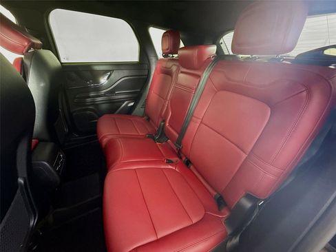 Used 2025 Lincoln Corsair Grand Touring w/ Towing Package image 15