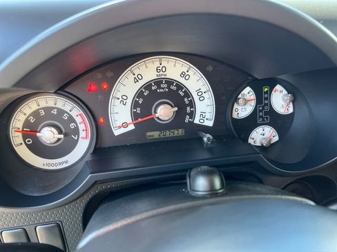 Used 2007 Toyota FJ Cruiser 4WD image 14