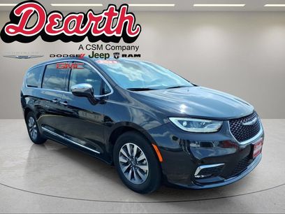 Used 2023 Chrysler Pacifica Limited
