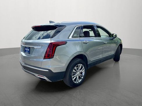 Used 2023 Cadillac XT5 Premium Luxury w/ Technology Package AWD/4WD image 3