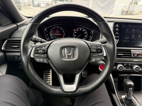Used 2019 Honda Accord Sport image 6