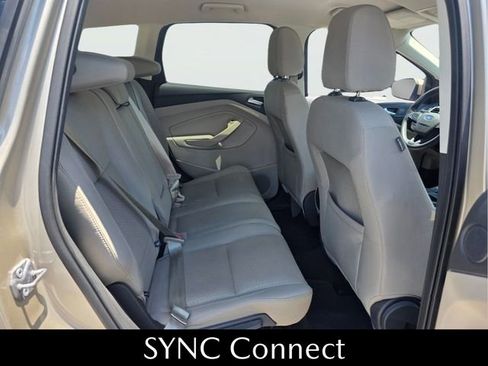 Used 2017 Ford Escape SE w/ Equipment Group 201A FWD image 18
