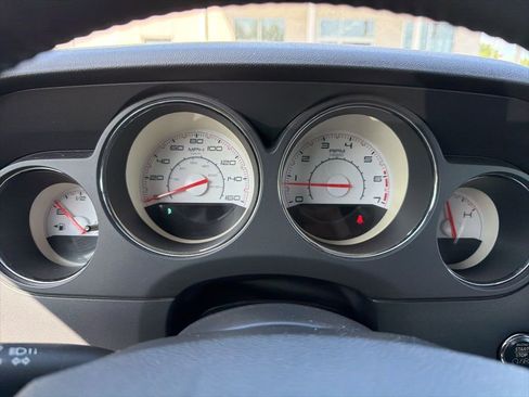 Used 2013 Dodge Challenger R/T RWD image 7