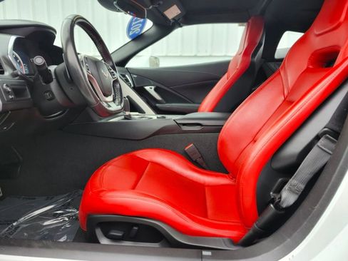 Used 2019 Chevrolet Corvette Stingray Coupe w/ Battery Protection Package RWD image 11
